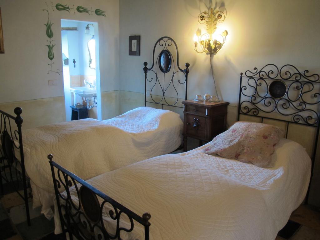 B&B La Locanda Di Cavoleto Piandimeleto Habitación foto