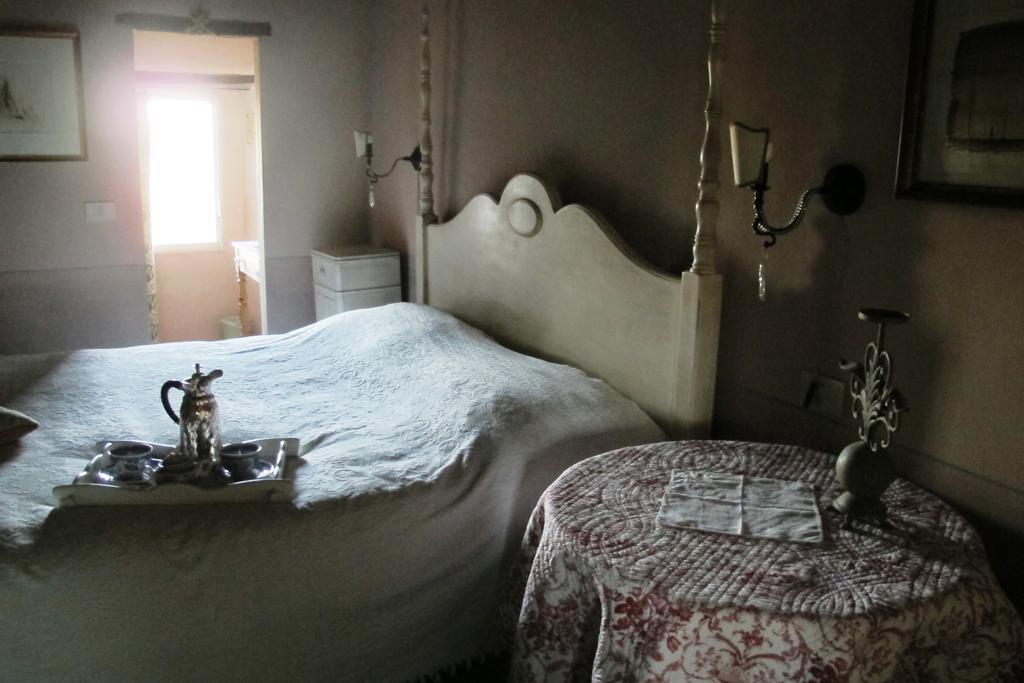 B&B La Locanda Di Cavoleto Piandimeleto Habitación foto